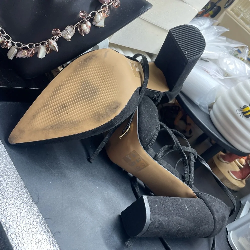 OSPS SHOES: Black Heels - Picture 9 of 10